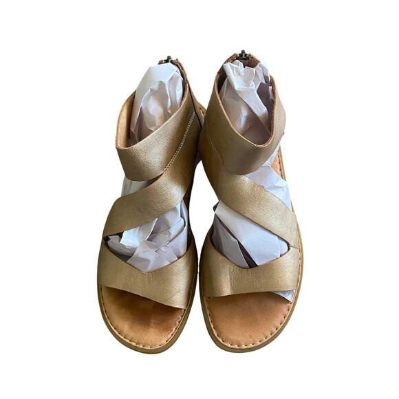 Born BR0018310 Gold Leather Gladiator Sandals Zip Back Women’s 9M Comfort Casual - Picture 1 of 8